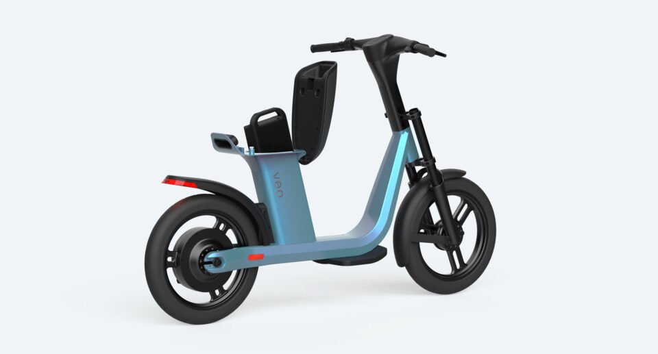 Shared micromobility firm Veo launches retail seated scooter